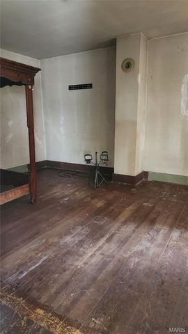 216 S Main Street, Farmington, MO 63640