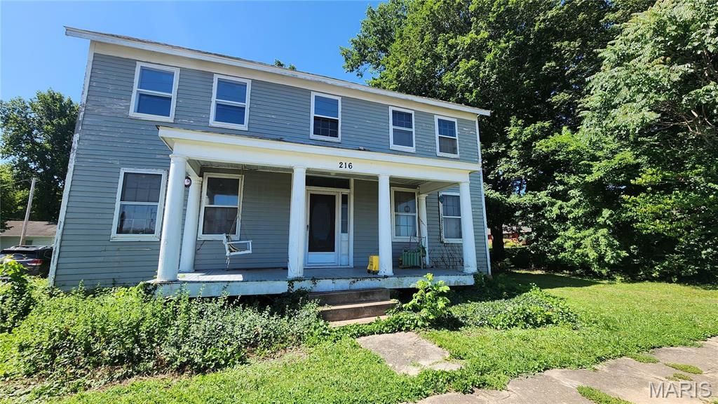216 S Main Street, Farmington, MO 63640
