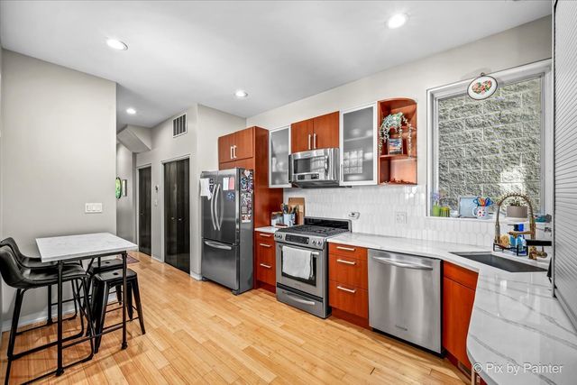 1308 N BOSWORTH Avenue 2, Chicago, IL 60622