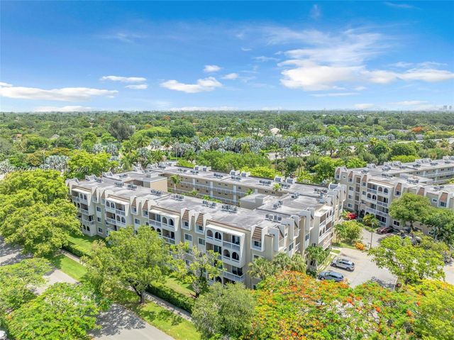 8101 Camino Real c402, Miami, FL 33143