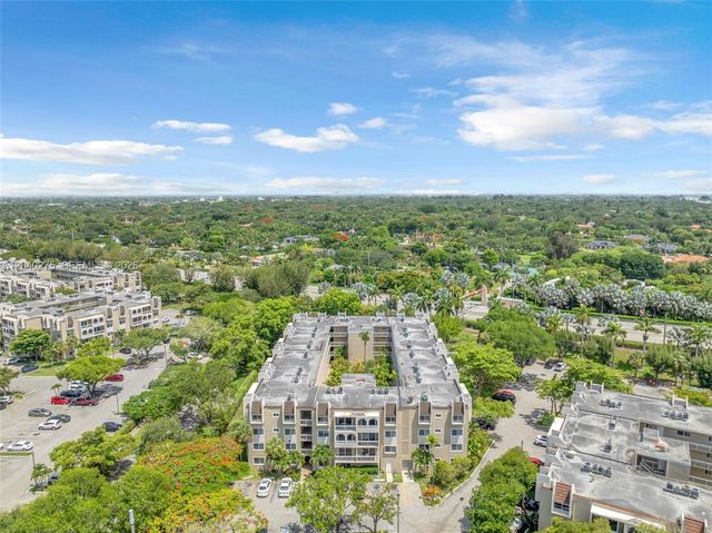 8101 Camino Real c402, Miami, FL 33143