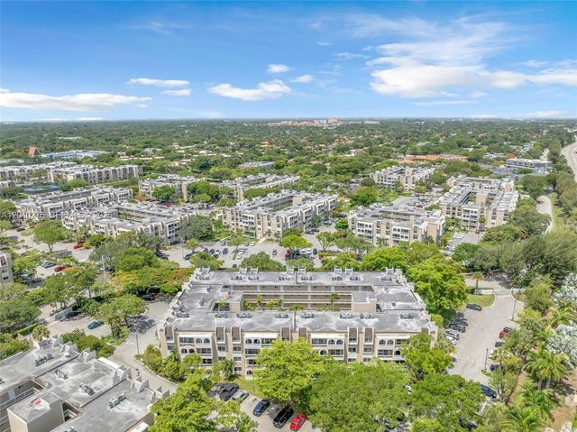 8101 Camino Real c402, Miami, FL 33143