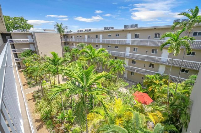8101 Camino Real c402, Miami, FL 33143