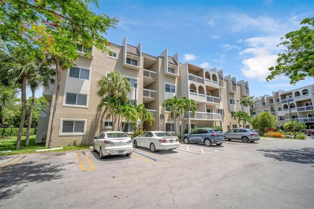 8101 Camino Real c402, Miami, FL 33143