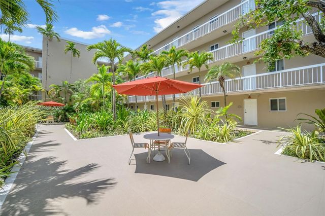 8101 Camino Real c402, Miami, FL 33143