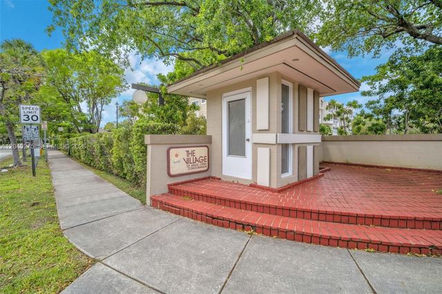8101 Camino Real c402, Miami, FL 33143