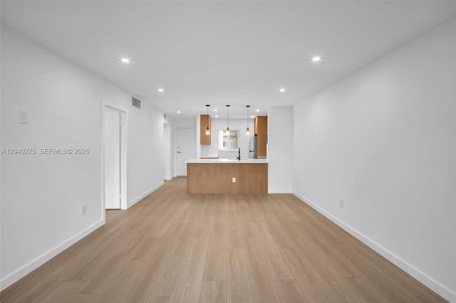 8101 Camino Real c402, Miami, FL 33143