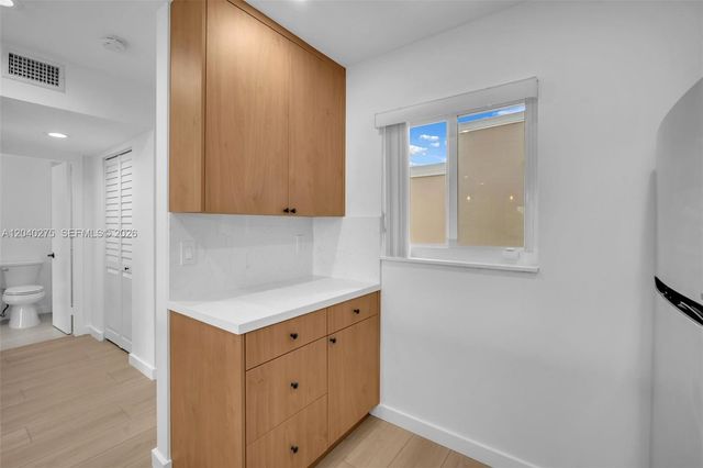 8101 Camino Real c402, Miami, FL 33143
