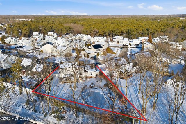 28 Jacob Drive, Howell, NJ 07731