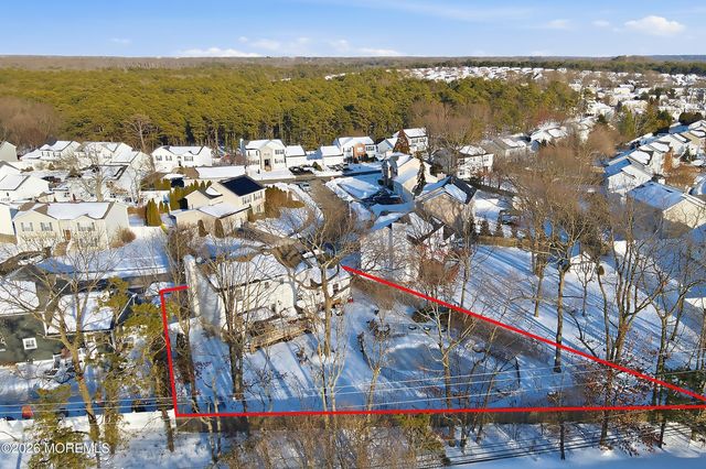 28 Jacob Drive, Howell, NJ 07731