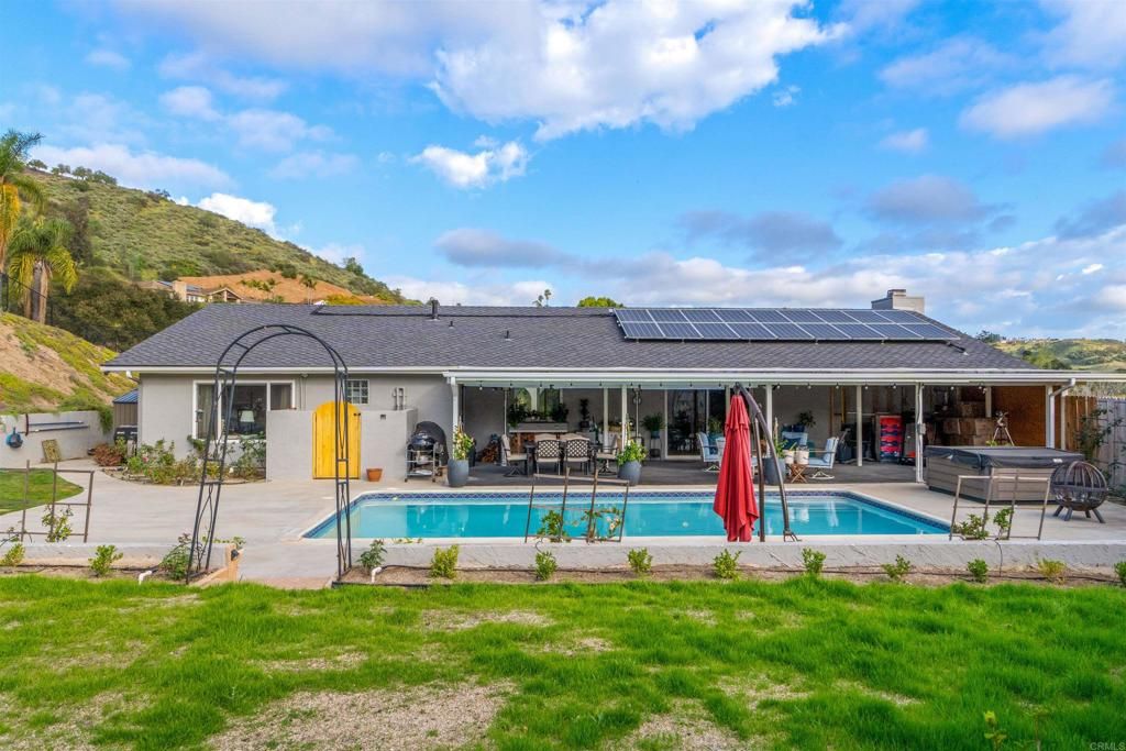 Image 35 of property listing at 3434 Los Sicomoros Lane, Fallbrook, CA 92028