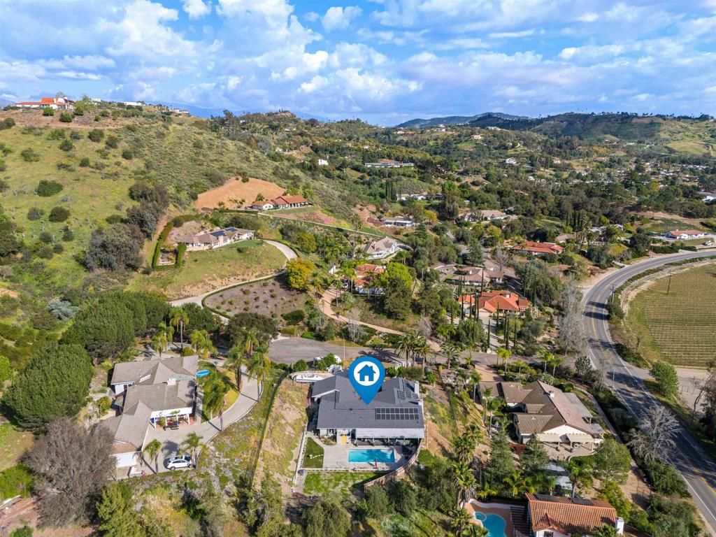 Image 43 of property listing at 3434 Los Sicomoros Lane, Fallbrook, CA 92028