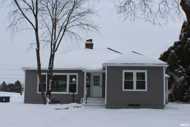 1611 COFFELT Avenue, Davenport, IL 52803