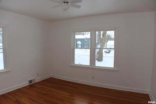 1611 COFFELT Avenue, Davenport, IL 52803