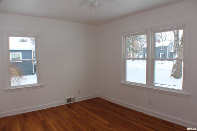 1611 COFFELT Avenue, Davenport, IL 52803