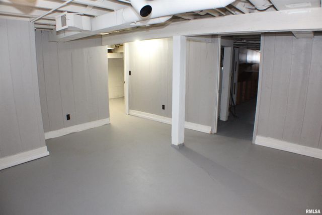 1611 COFFELT Avenue, Davenport, IL 52803