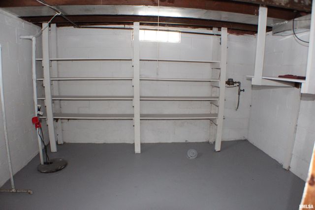 1611 COFFELT Avenue, Davenport, IL 52803