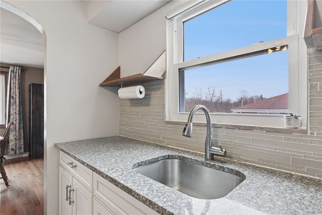 2039 Outlook Dr, Penn Hills, PA 15147