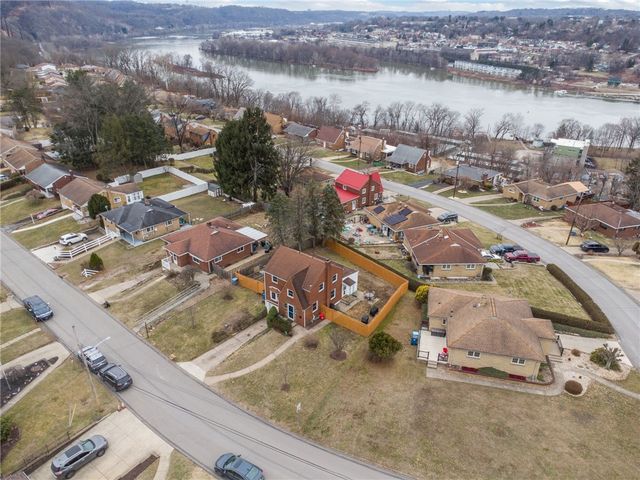 2039 Outlook Dr, Penn Hills, PA 15147