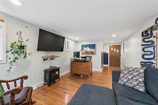 2039 Outlook Dr, Penn Hills, PA 15147