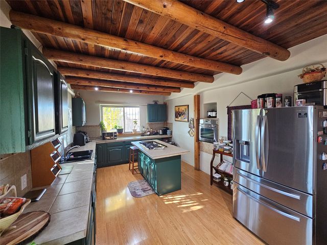 153 Vista Del Norte, Santa Fe, NM 87507