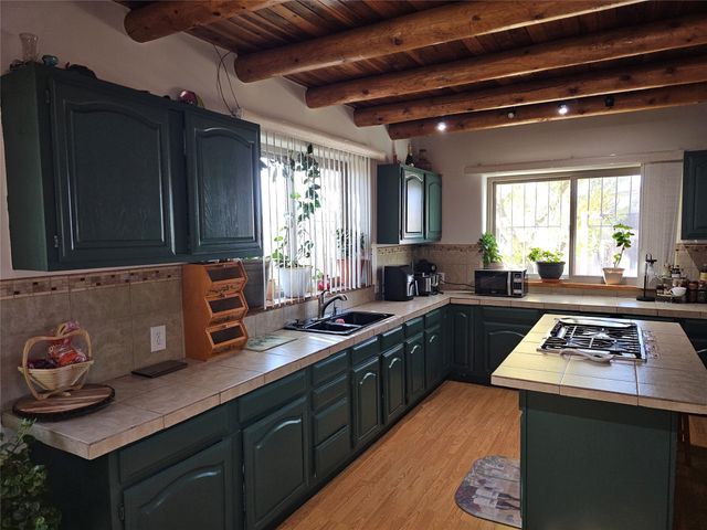 153 Vista Del Norte, Santa Fe, NM 87507