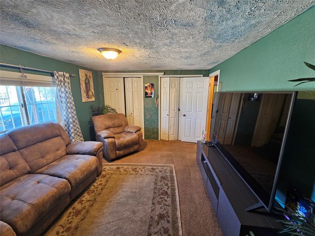 153 Vista Del Norte, Santa Fe, NM 87507