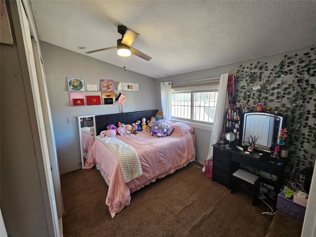 153 Vista Del Norte, Santa Fe, NM 87507