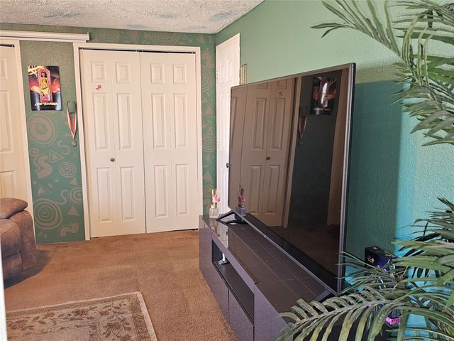 153 Vista Del Norte, Santa Fe, NM 87507