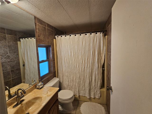 153 Vista Del Norte, Santa Fe, NM 87507