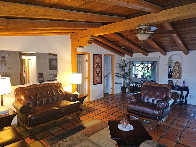 153 Vista Del Norte, Santa Fe, NM 87507