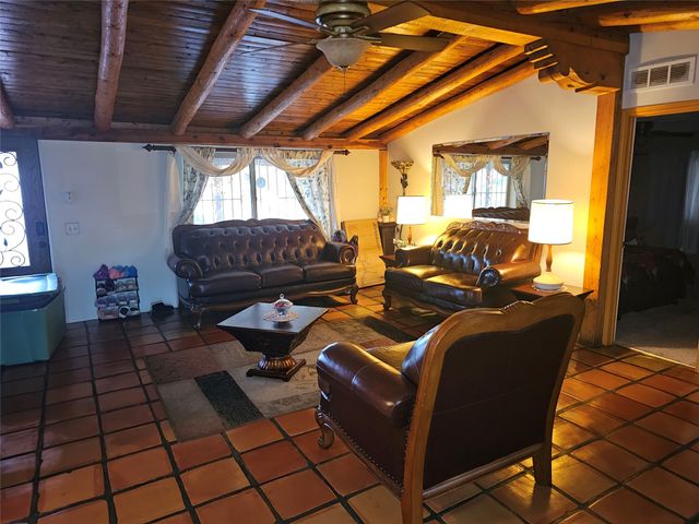 153 Vista Del Norte, Santa Fe, NM 87507