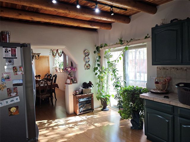 153 Vista Del Norte, Santa Fe, NM 87507