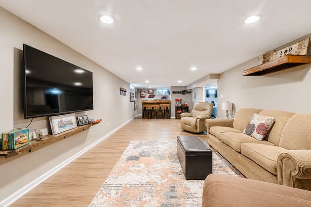 212 Sunset Drive, Jordan, MN 55352