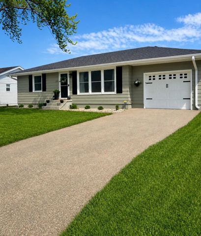 212 Sunset Drive, Jordan, MN 55352