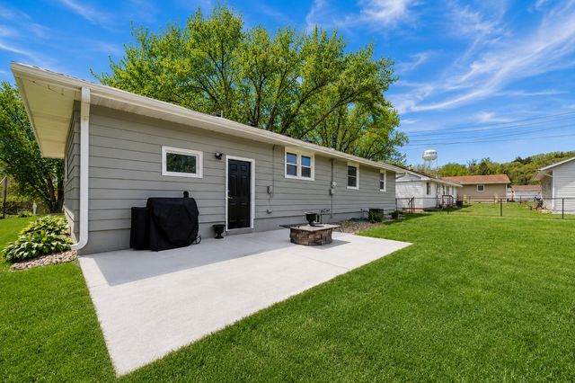 212 Sunset Drive, Jordan, MN 55352