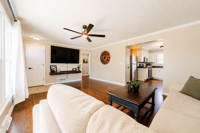 212 Sunset Drive, Jordan, MN 55352