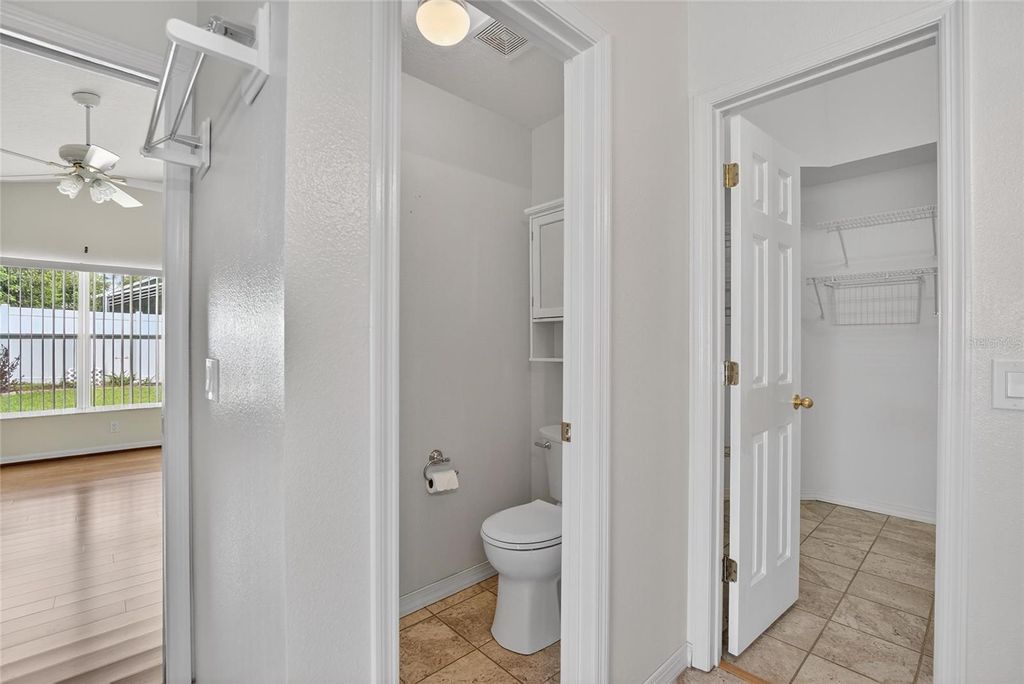 Image 21 of property listing at 10122 SOMERSBY DRIVE, Riverview, FL 33578