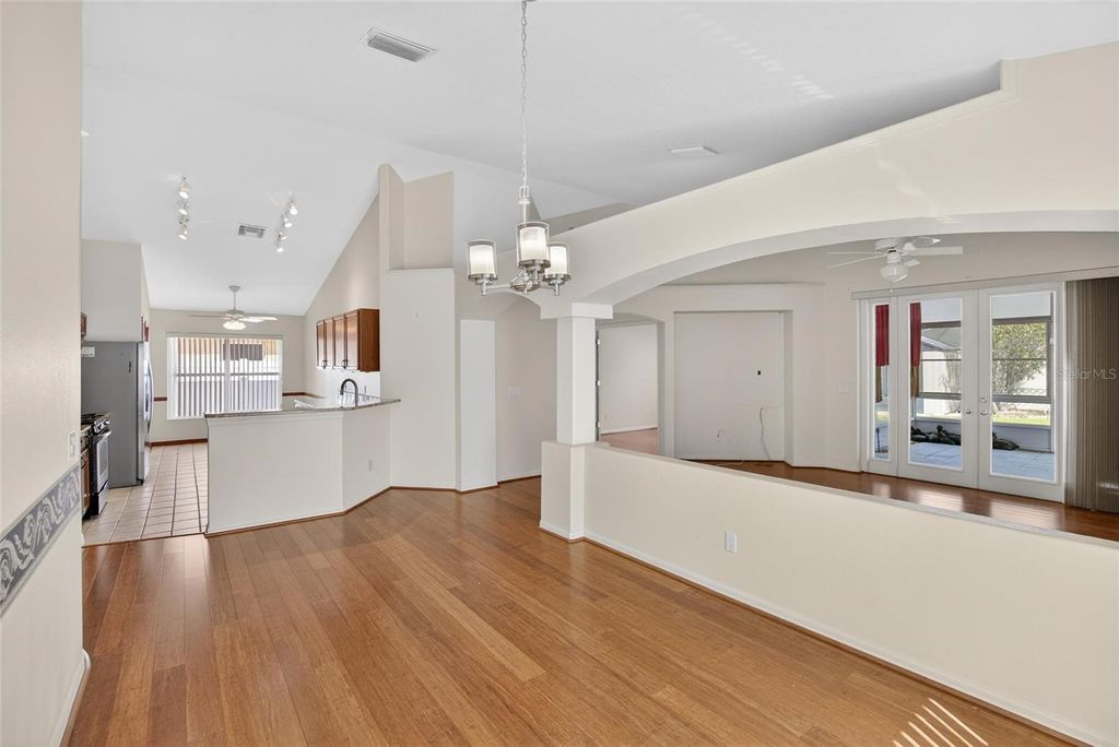 Image 29 of property listing at 10122 SOMERSBY DRIVE, Riverview, FL 33578