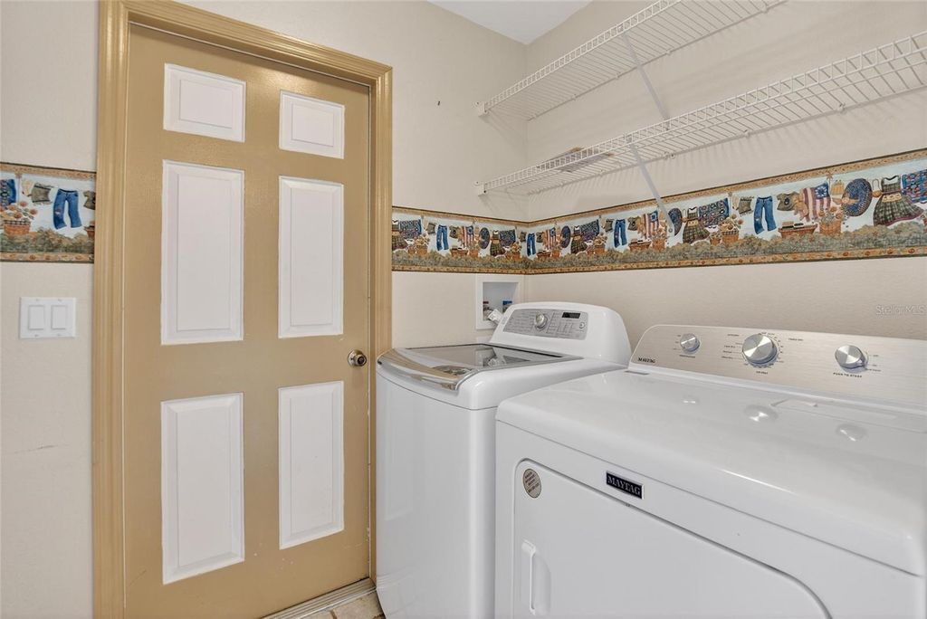 Image 36 of property listing at 10122 SOMERSBY DRIVE, Riverview, FL 33578