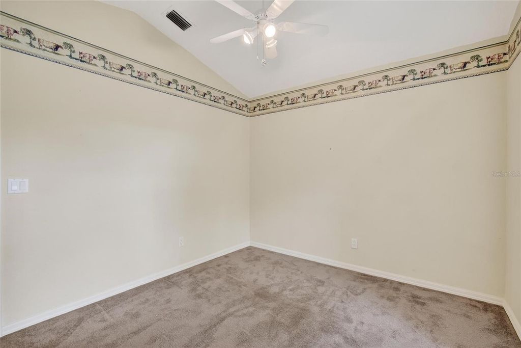 Image 10 of property listing at 10122 SOMERSBY DRIVE, Riverview, FL 33578