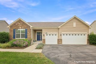 325 Tralee Lane, Mchenry, IL 60050