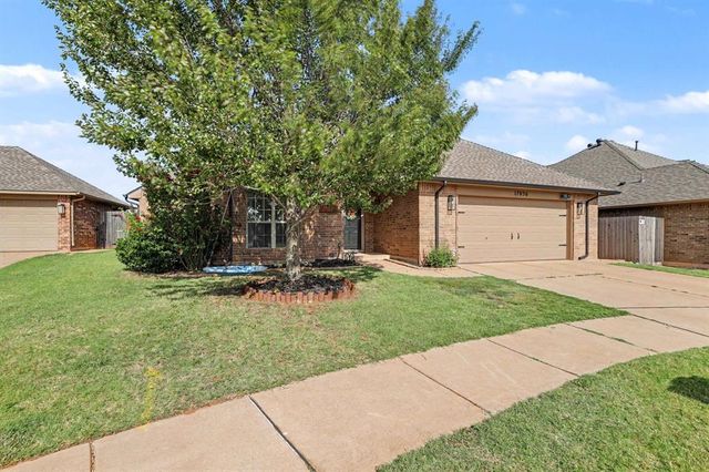 17036 Hardwood Place, Edmond, OK 73012