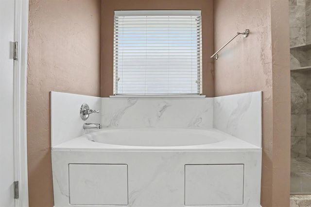 17036 Hardwood Place, Edmond, OK 73012