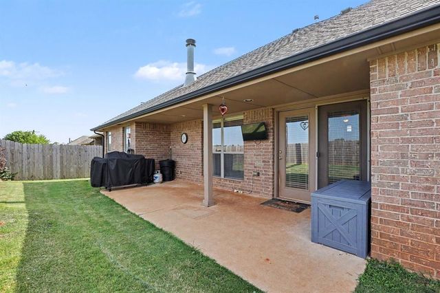 17036 Hardwood Place, Edmond, OK 73012