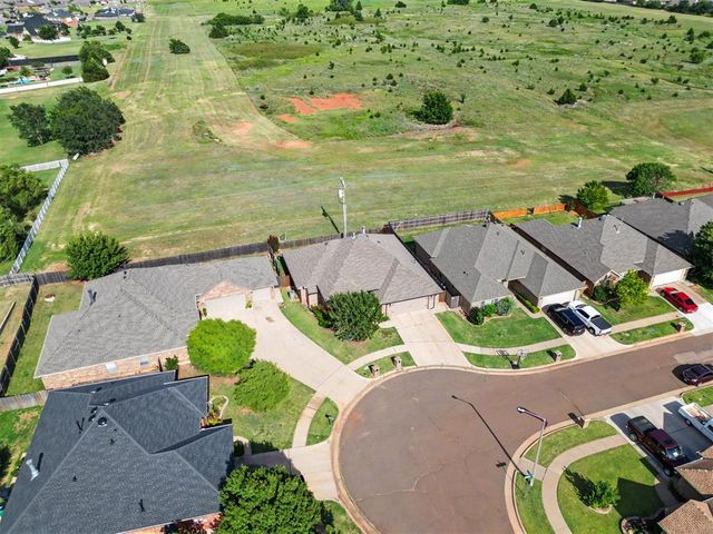 17036 Hardwood Place, Edmond, OK 73012