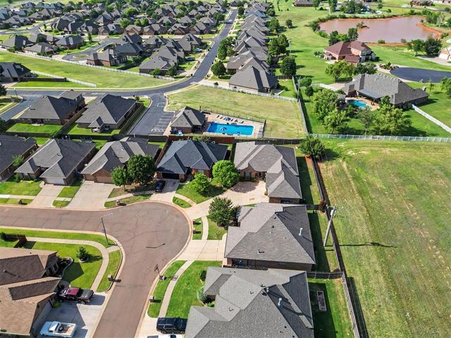 17036 Hardwood Place, Edmond, OK 73012