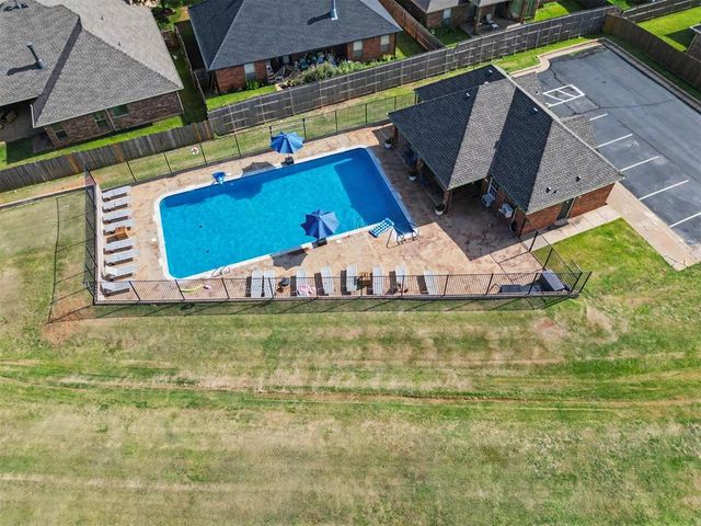 17036 Hardwood Place, Edmond, OK 73012