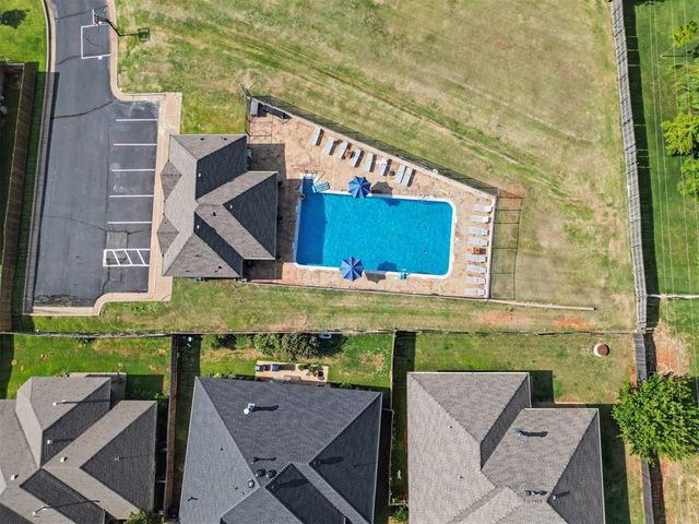17036 Hardwood Place, Edmond, OK 73012