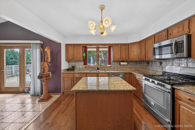10062 Jesters Row, Roscoe, IL 61073